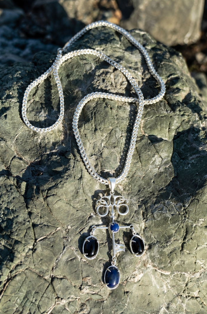 CROCE DEL VENTO NECKLACE